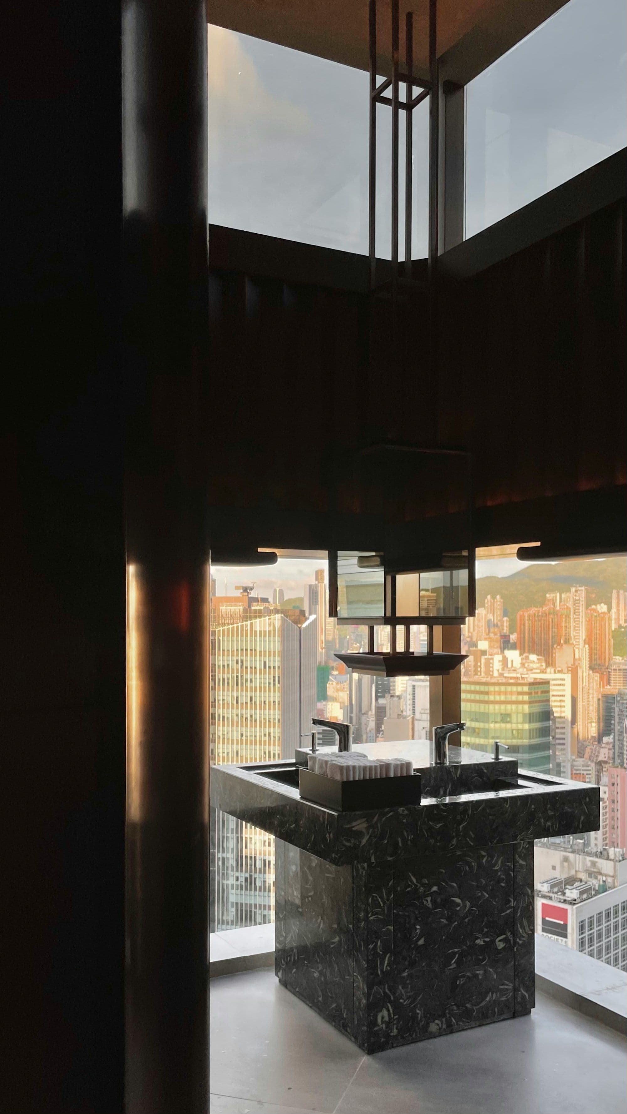 The Upper House Hong Kong Hotel: A Luxurious Retreat.